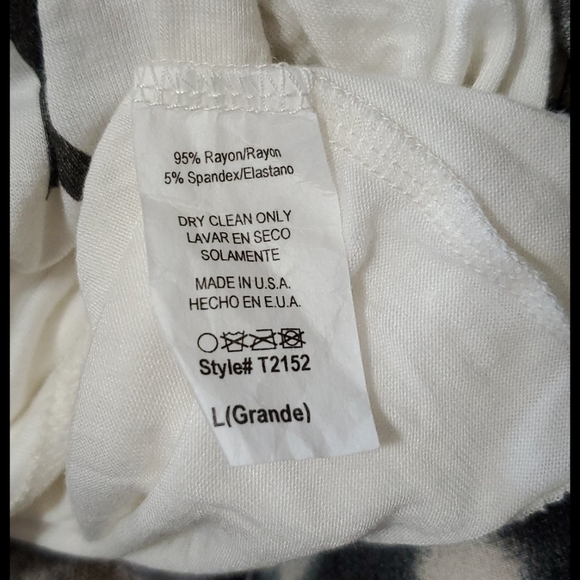 'Proud supporter of messy hair and sweatpants' Lg. chillaxing SAHM Chillin' - Picture 3 of 5